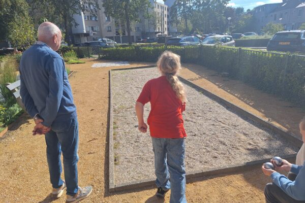 Zoetermeer: Jong en oud ontmoeten elkaar tijdens de Week van Verbinding